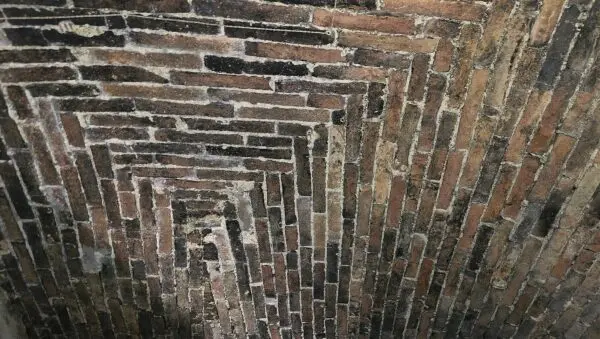 Palazzo - Stabile via Conte Degli Atti 4, Baschi