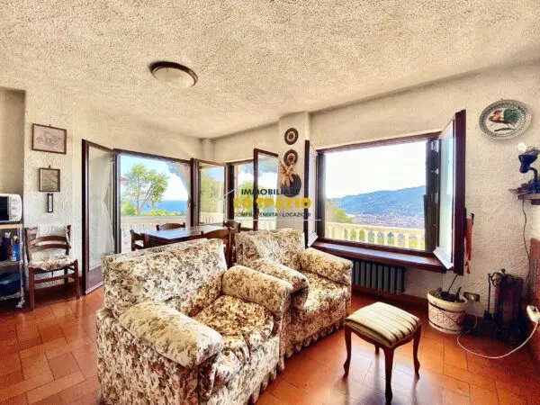 Trilocale viale Olanda 12, Andora