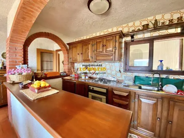 Trilocale viale Olanda 12, Andora