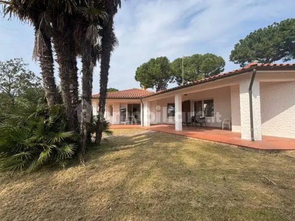 Villa via Delle Querce, Numana