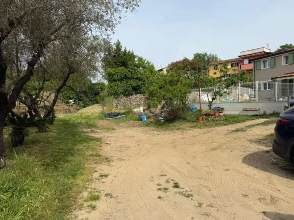Terratetto via Nave 17, Sarzana