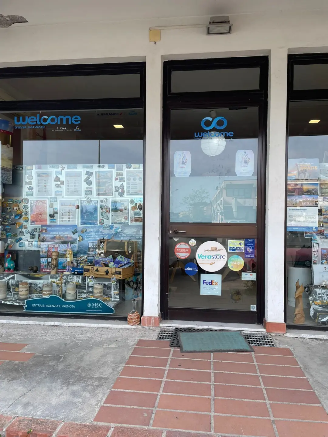 Immagine per Locale commerciale in vendita a Castelnuovo Magra via Della Pace I