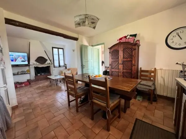 Villa via Isola, Luni