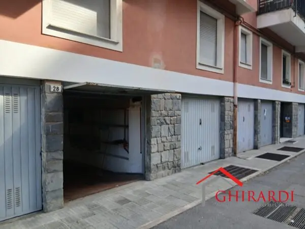 Locale Commerciale 28, Sestri Ponente, Genova