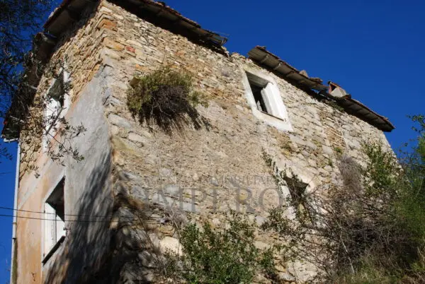 Area Verde via Case Gina 13, Ventimiglia