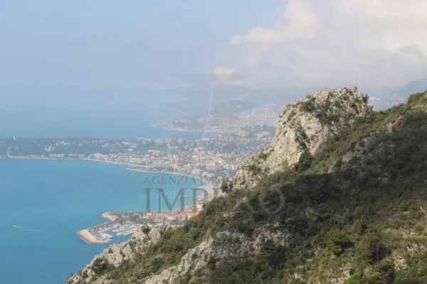 Area Verde via Case Gina 13, Ventimiglia