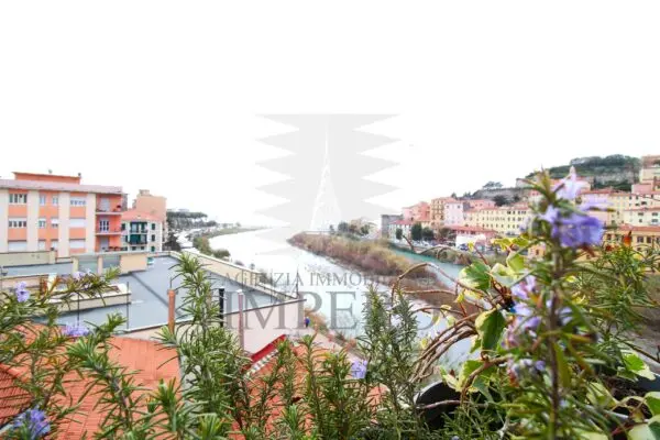 Quadrilocale via Aprosio 2, Ventimiglia