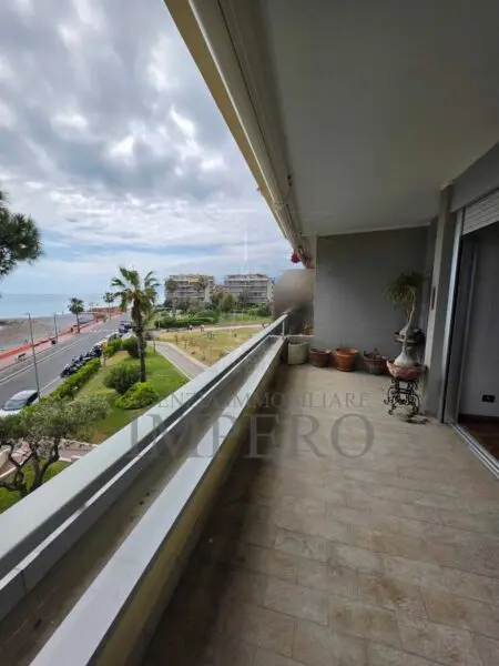 Appartamento via Lungomare Varaldo 67, Ventimiglia