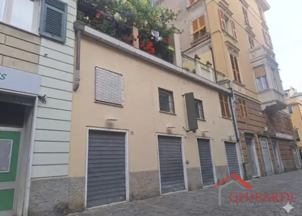 Negozio via Gaetano Donizetti 45 r, Sestri Ponente, Genova
