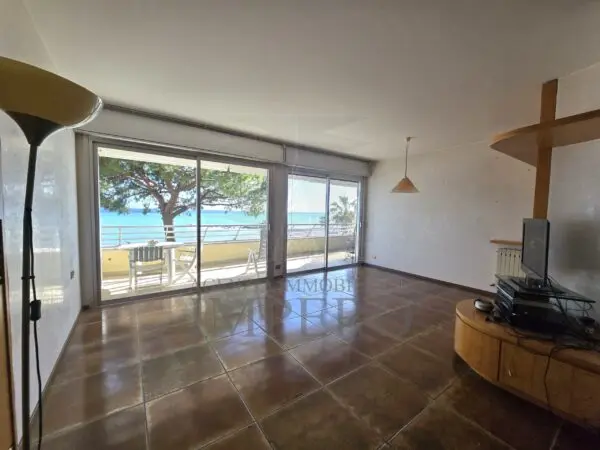 Appartamento via Lungomare Varaldo 67, Ventimiglia