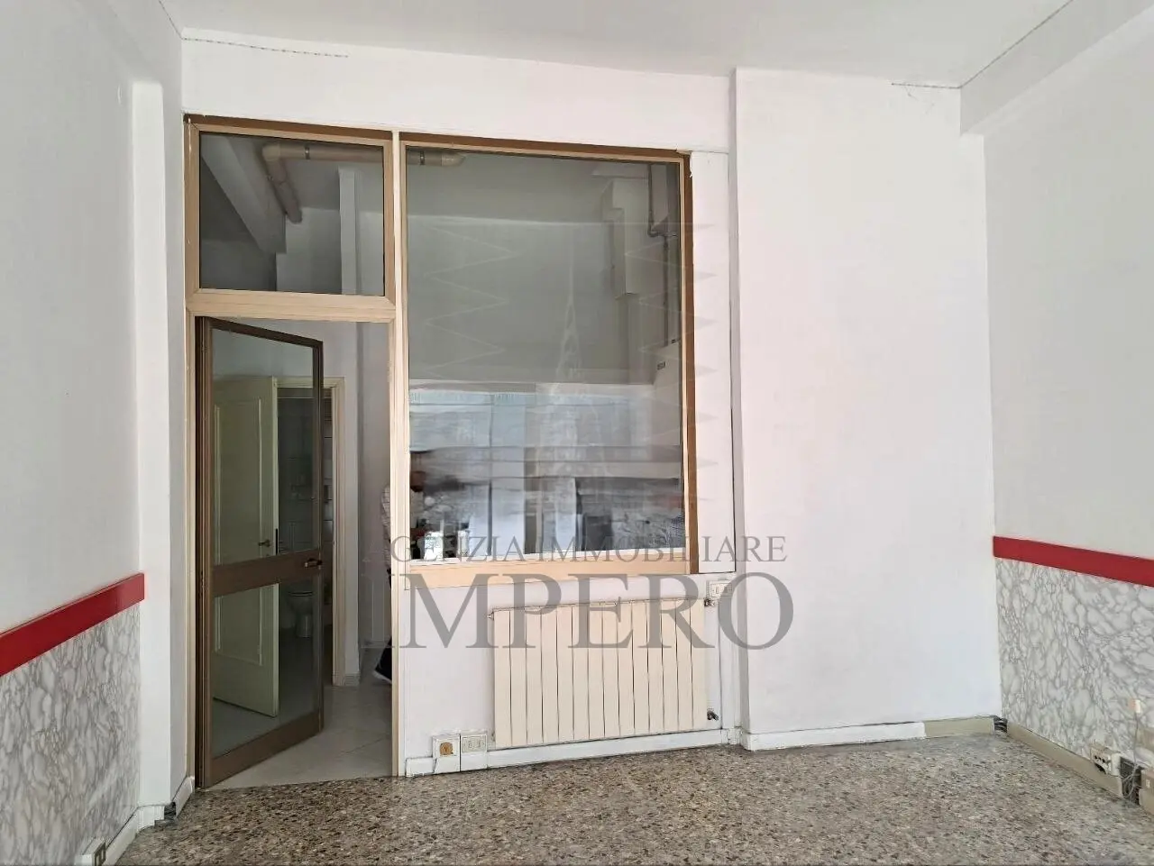 Immagine per Locale commerciale in affitto a riscatto a Vallecrosia via Colonnello Aprosio 105