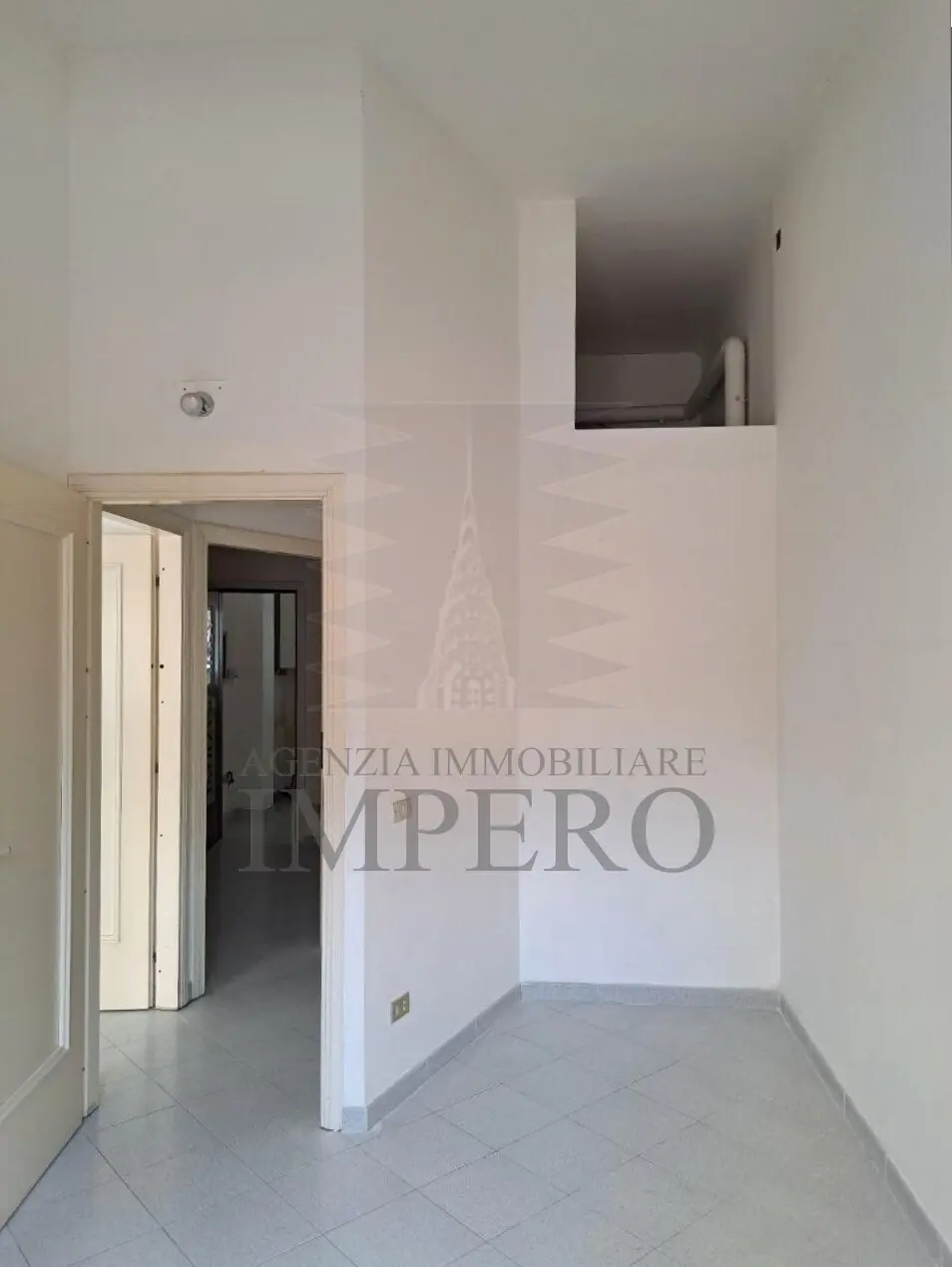 Immagine per Locale commerciale in affitto a riscatto a Vallecrosia via Colonnello Aprosio 105