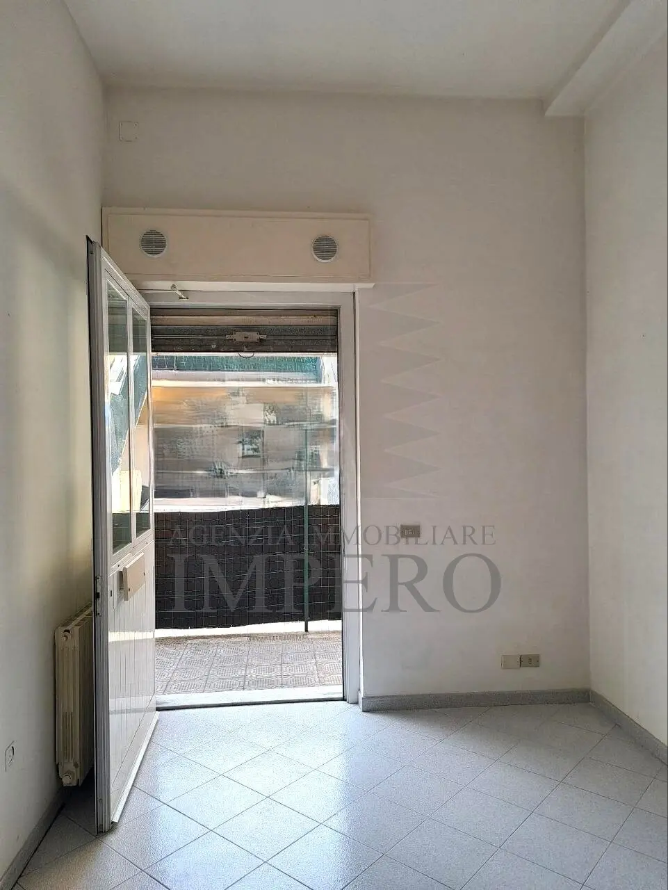 Immagine per Locale commerciale in affitto a riscatto a Vallecrosia via Colonnello Aprosio 105
