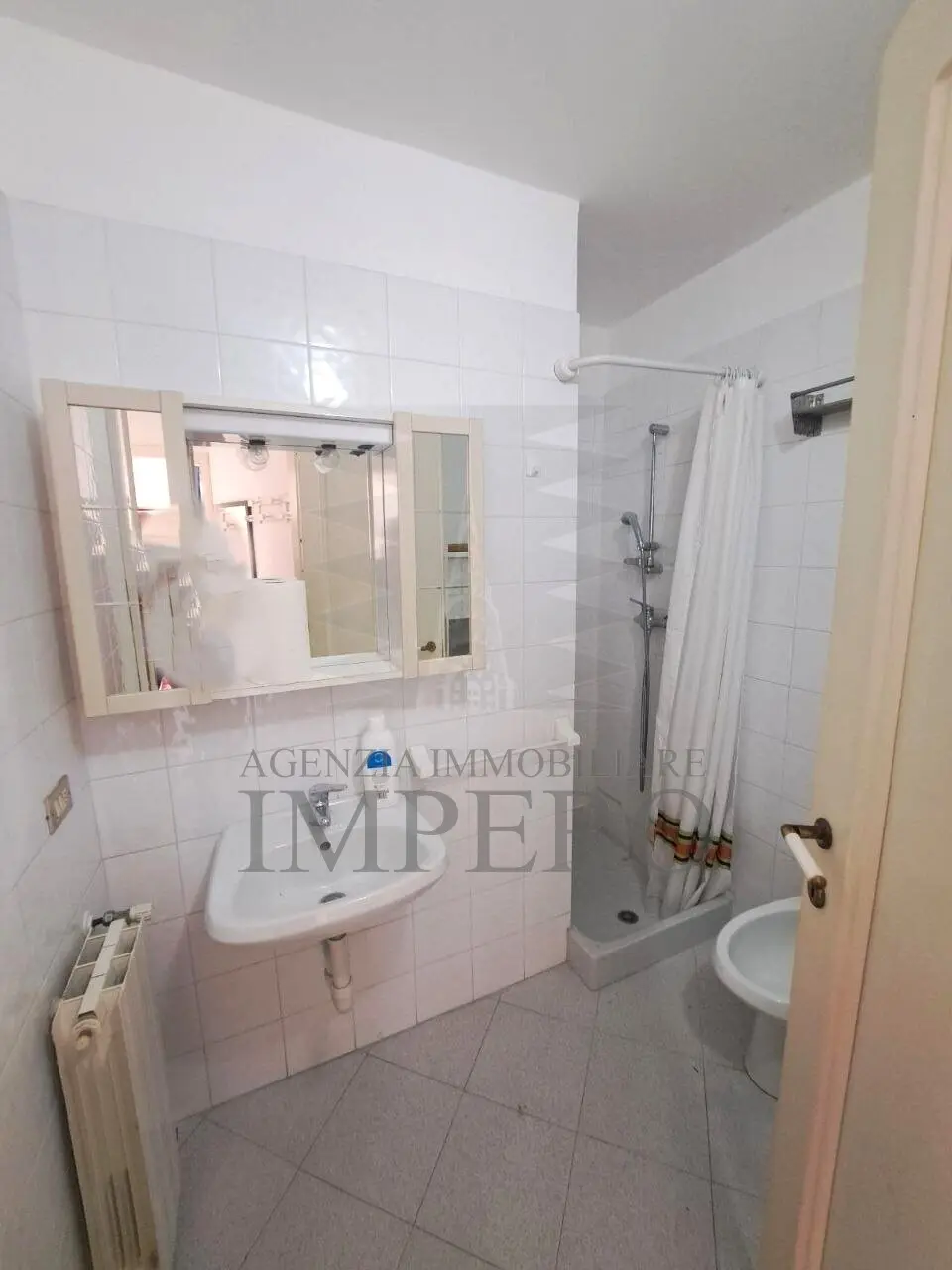 Immagine per Locale commerciale in affitto a riscatto a Vallecrosia via Colonnello Aprosio 105