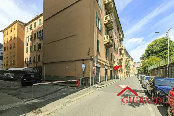 Negozio via Vado, Sestri Ponente, Genova