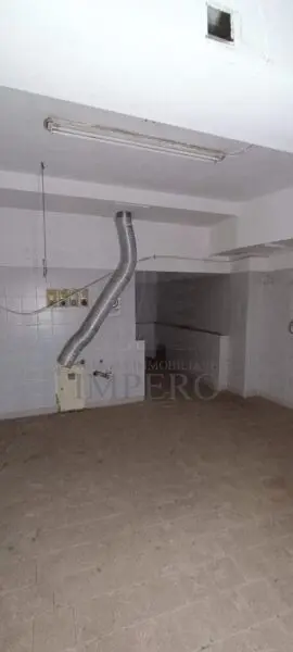 Immagine per Locale commerciale in vendita a Ventimiglia via Filippo Turati 20