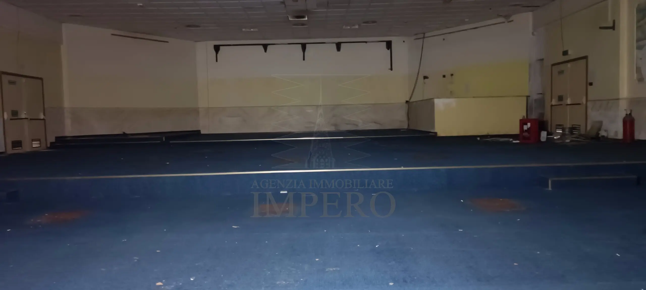 Immagine per Locale commerciale in vendita a Ventimiglia via Filippo Turati 20