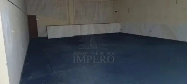 Immagine per Locale commerciale in vendita a Ventimiglia via Filippo Turati 20