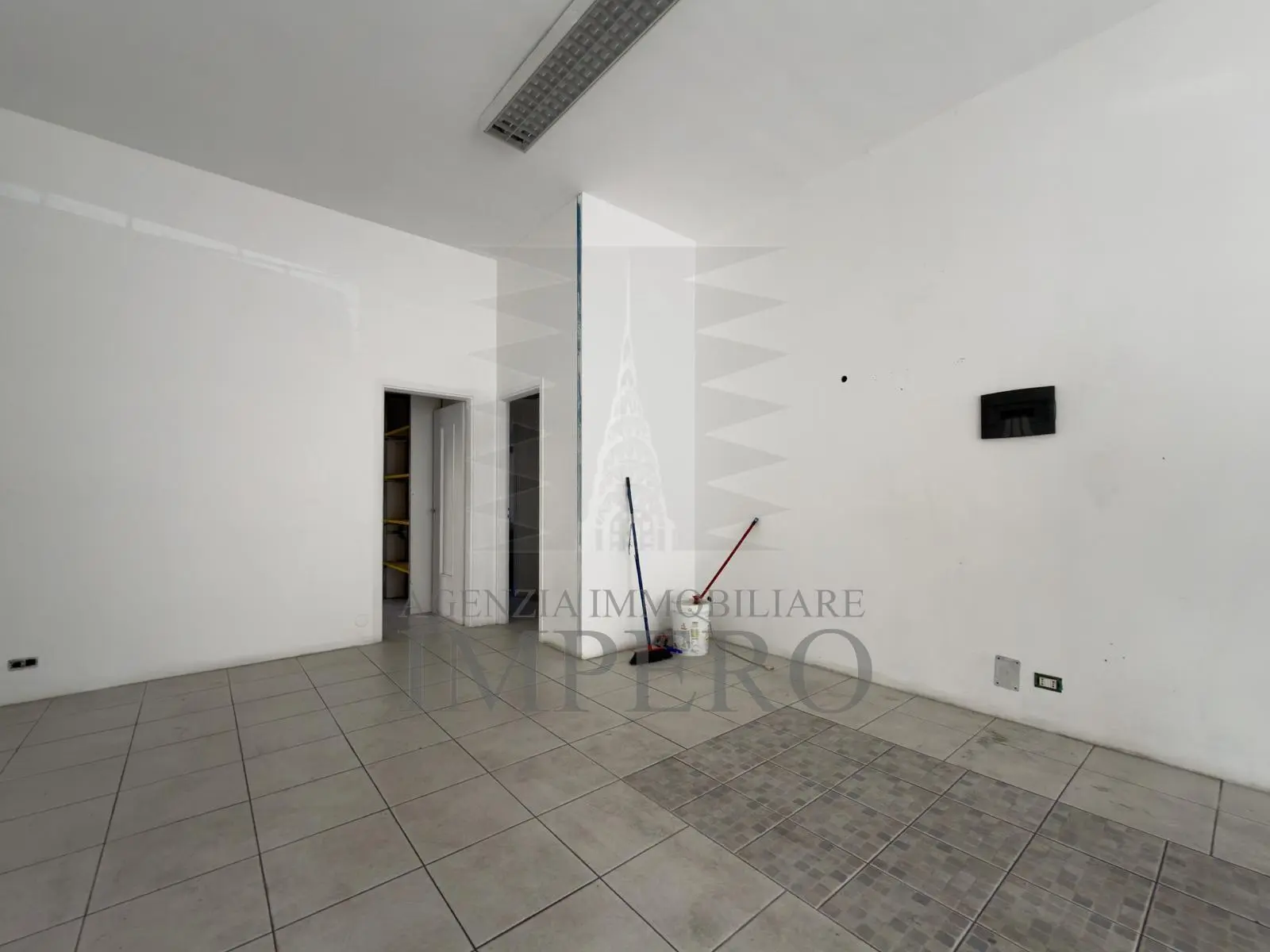 Immagine per Negozio in vendita a Ventimiglia via Sottoconvento 59