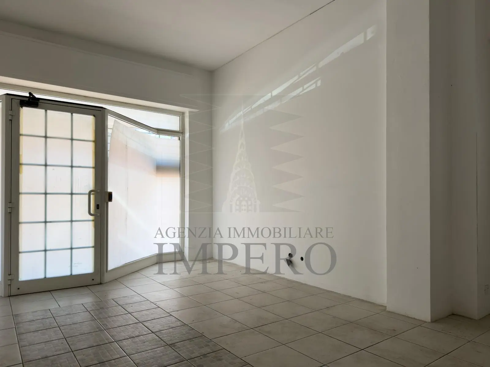 Immagine per Negozio in vendita a Ventimiglia via Sottoconvento 59