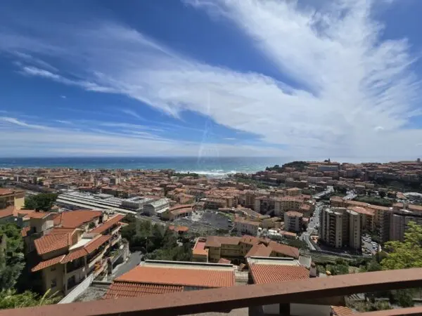 Bilocale via Bandette 25, Ventimiglia