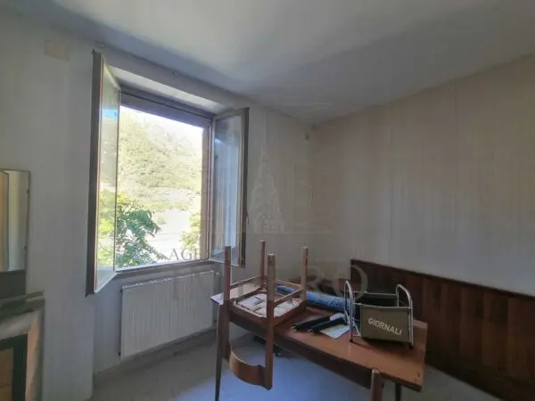 Quadrilocale via Edmondo De Amicis 47, Ventimiglia