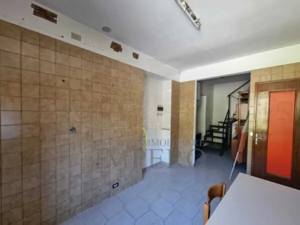 Quadrilocale via Edmondo De Amicis 47, Ventimiglia