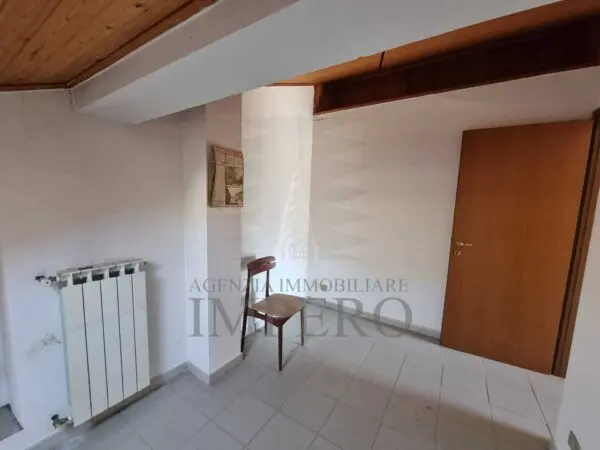 Quadrilocale via Edmondo De Amicis 47, Ventimiglia