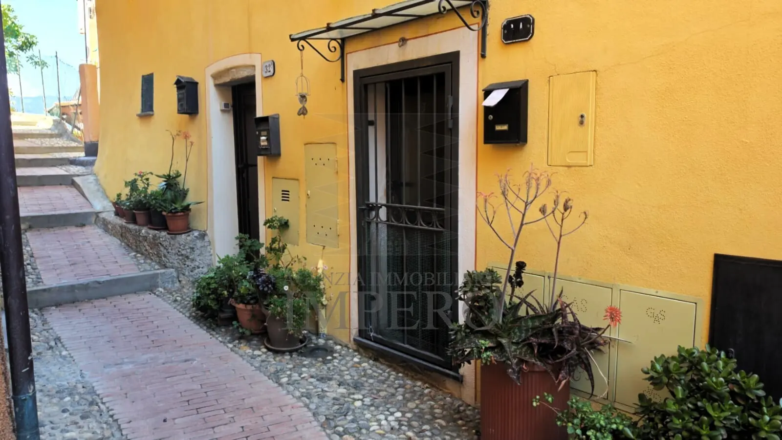 Immagine per Bilocale in vendita a Ventimiglia via Salita Alle Mura 30