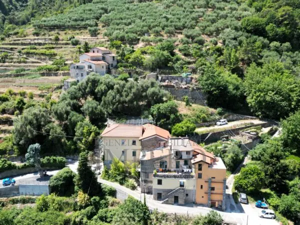 Porzione Di Casa via Felice Cascione 19, Ventimiglia