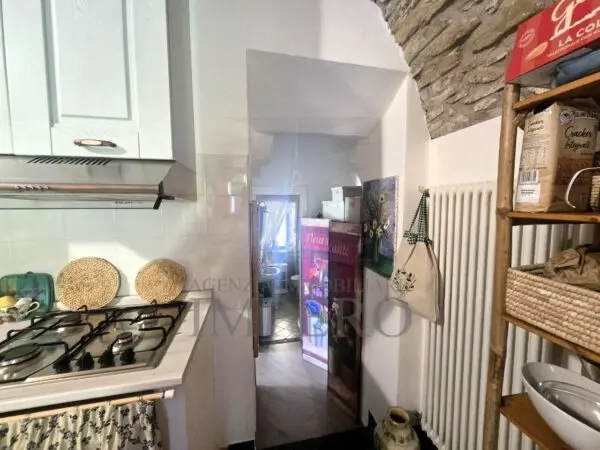 Porzione Di Casa via Felice Cascione 19, Ventimiglia
