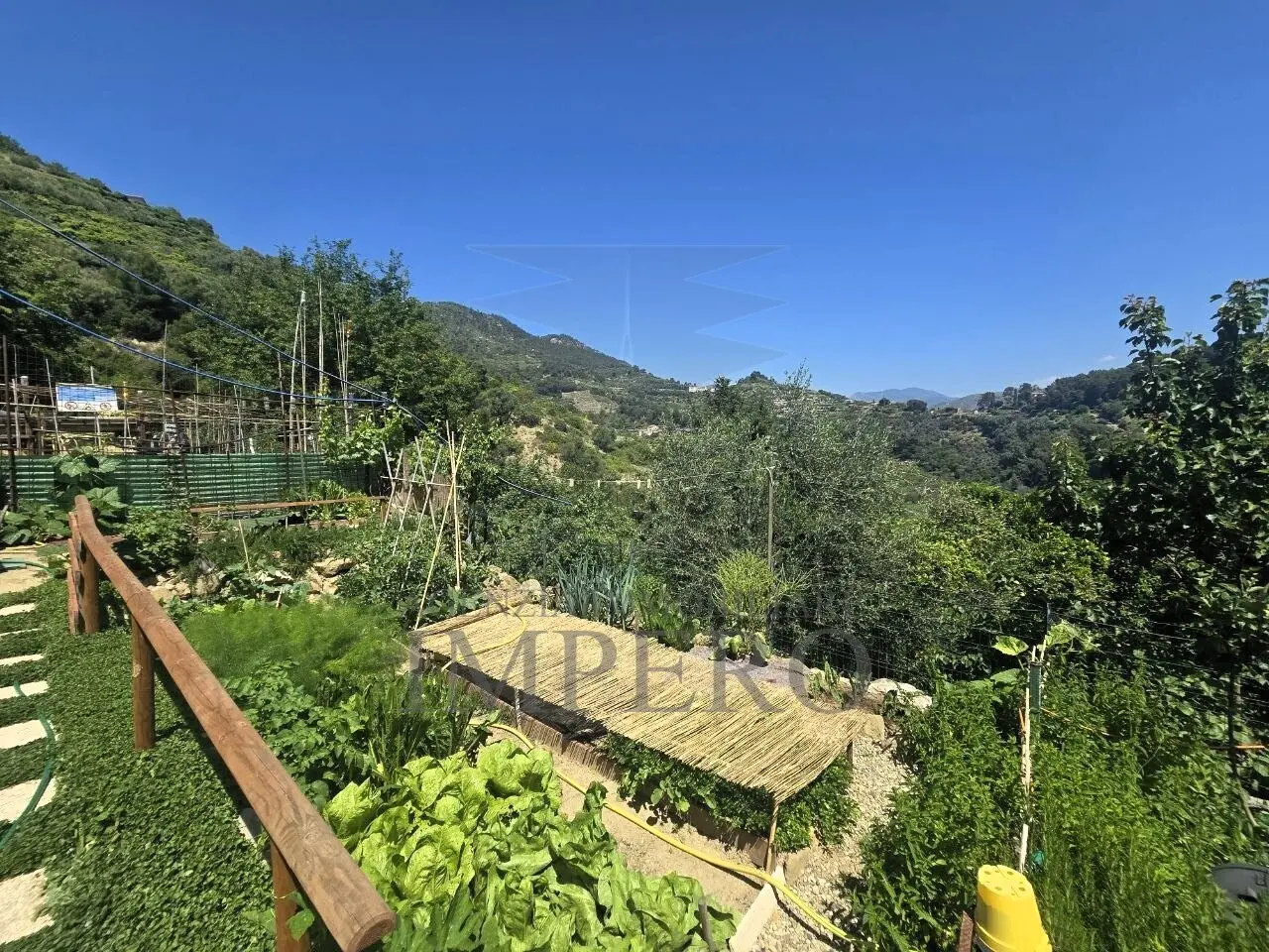 Immagine per Porzione di casa in vendita a Ventimiglia via Felice Cascione 19