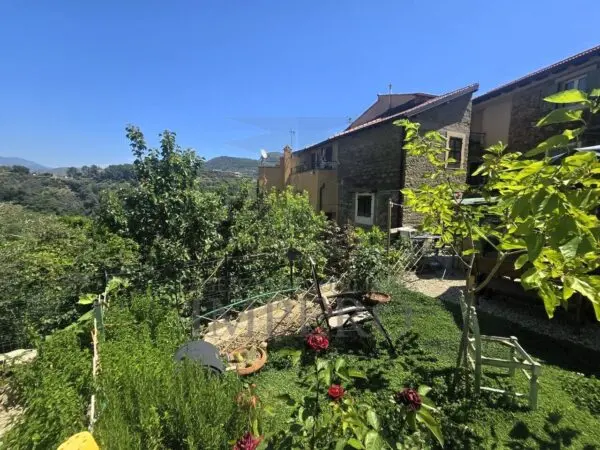 Porzione Di Casa via Felice Cascione 19, Ventimiglia