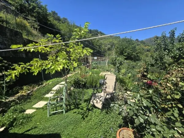 Porzione Di Casa via Felice Cascione 19, Ventimiglia
