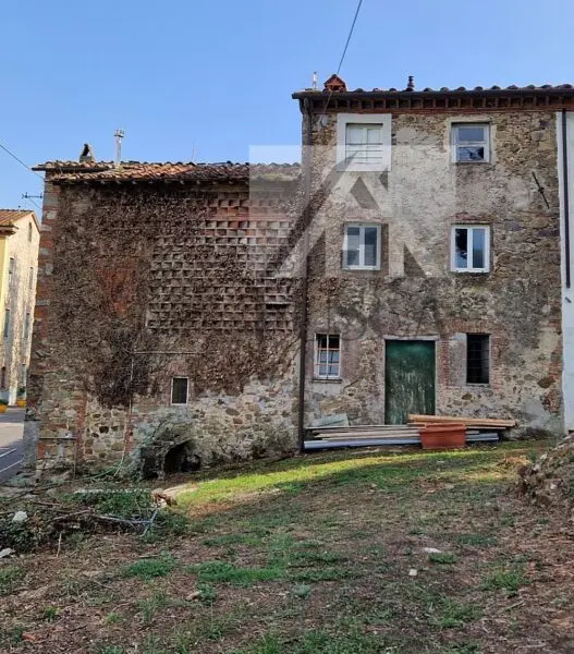 Terratetto via Della Billona 1961, Monte San Quirico, Lucca