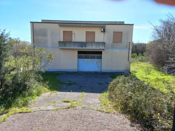 Villa strada Provinciale 86, Domusnovas