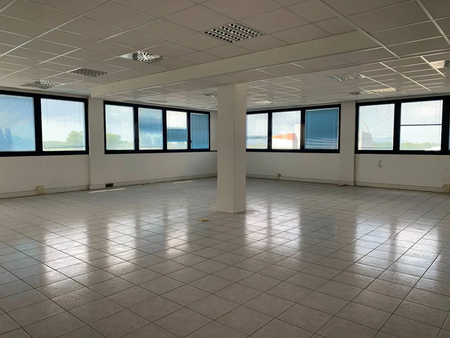 Immagine per Ufficio in vendita a Padova viale Della Navigazione Interna 5b
