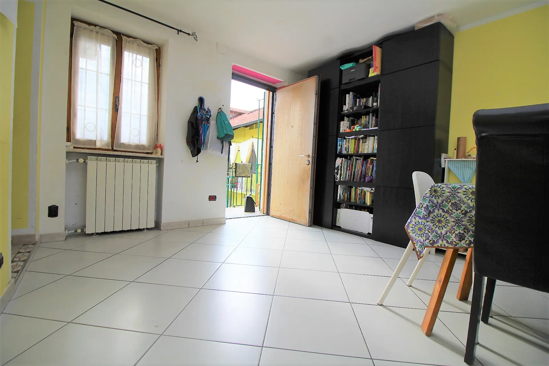 Immagine per ALPIGNANO CENTRO – Ultimo Piano con Ampio Terrazzo e Zero Spese Condominiali