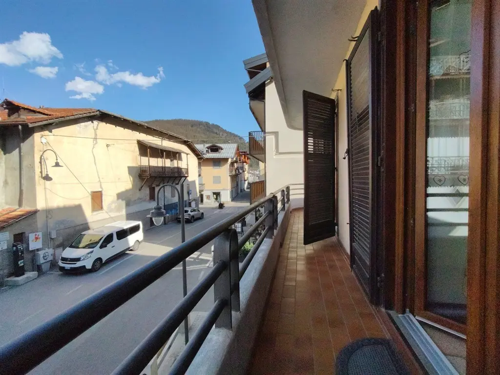 Immagine per Appartamento in affitto a Cesana Torinese piazza Europa