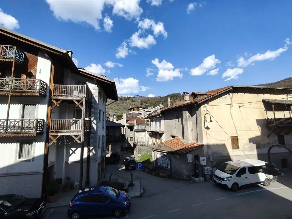 Immagine per Appartamento in affitto a Cesana Torinese piazza Europa