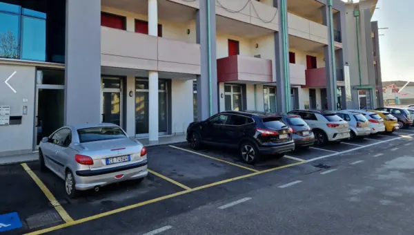 Negozio via Luigi Pasini 3, Quarto D'Altino