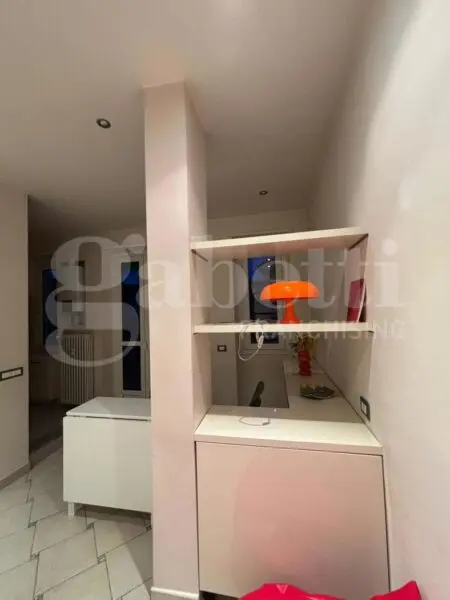 Appartamento via Pesaro 34, Torino