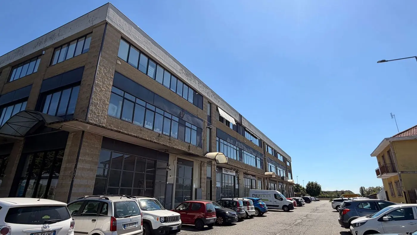Immagine per Magazzino in vendita a Grugliasco via Giacomo Leopardi 1