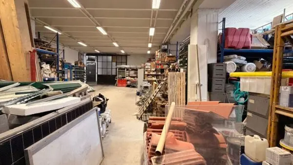 Magazzino via Giacomo Leopardi 17, Grugliasco