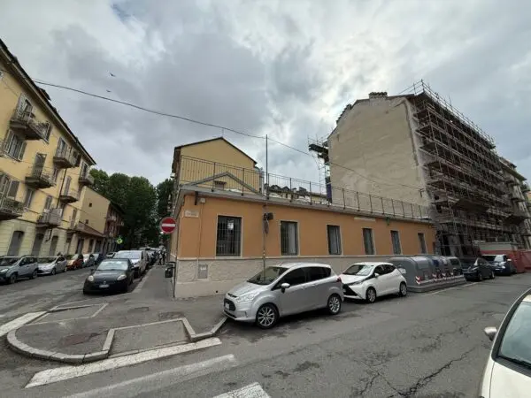 Appartamento via Arezzo 5, Torino