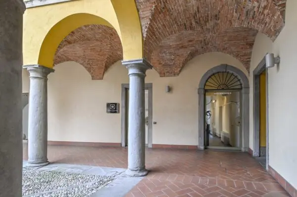 Negozio via Giuseppe Mazzini 62, Alzano Lombardo