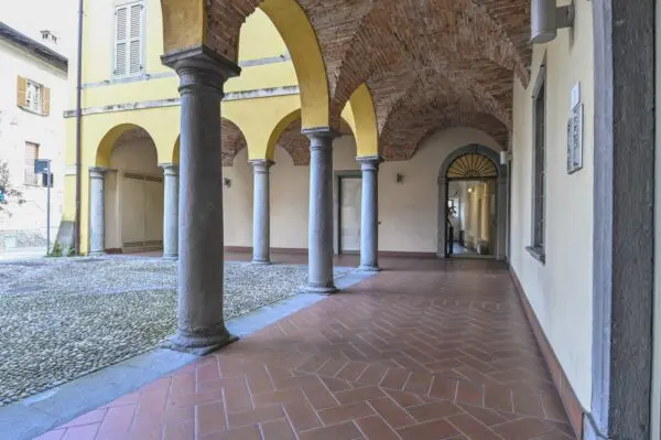 Immagine per Negozio in vendita a Alzano Lombardo via Antonio Locatelli 1