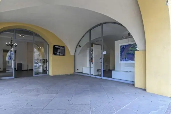 Negozio via Antonio Locatelli 1, Alzano Lombardo
