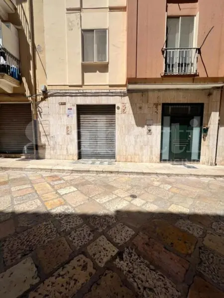 Negozio via Municipio, Barletta