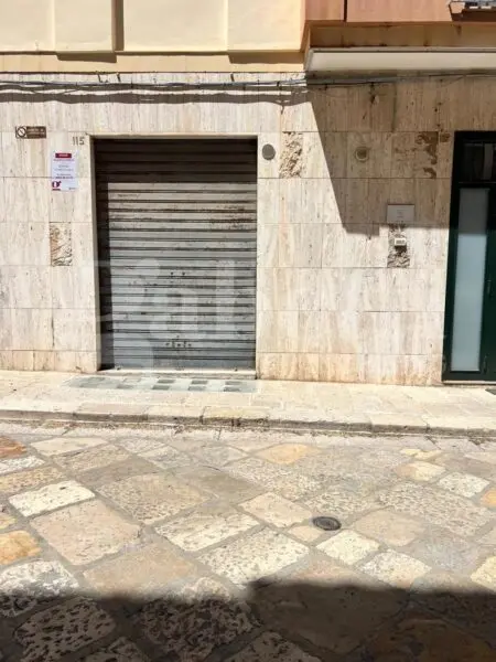 Negozio via Municipio, Barletta